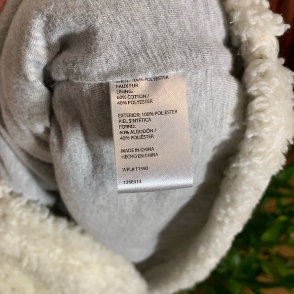 Soft Sherpa Pullover Sweatshirt - Picture 5 of 8